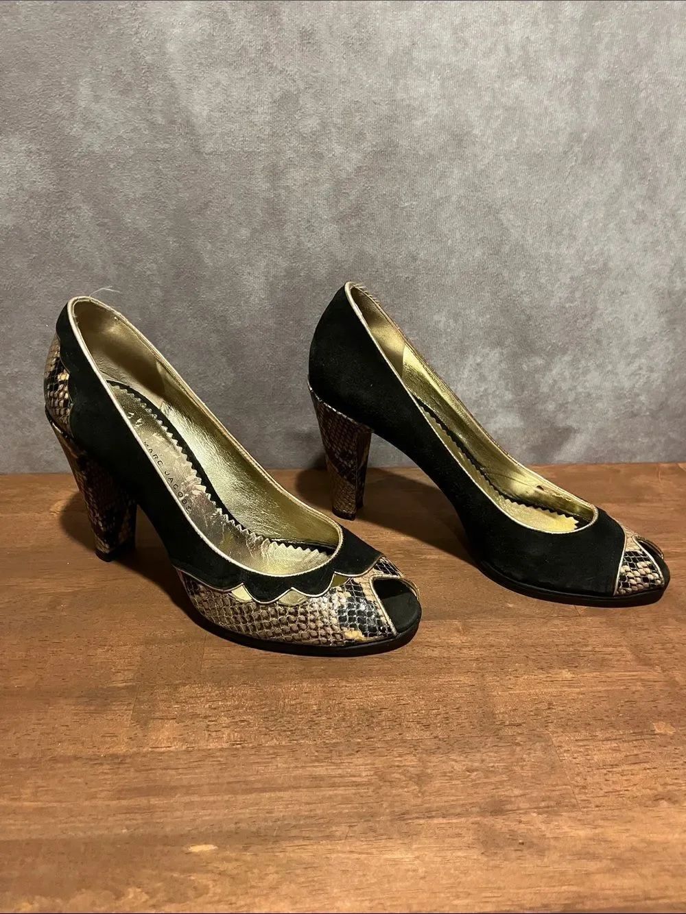 Marc Jacob’s Black & Snake-Print Peep-Toe High Heels size 37.5